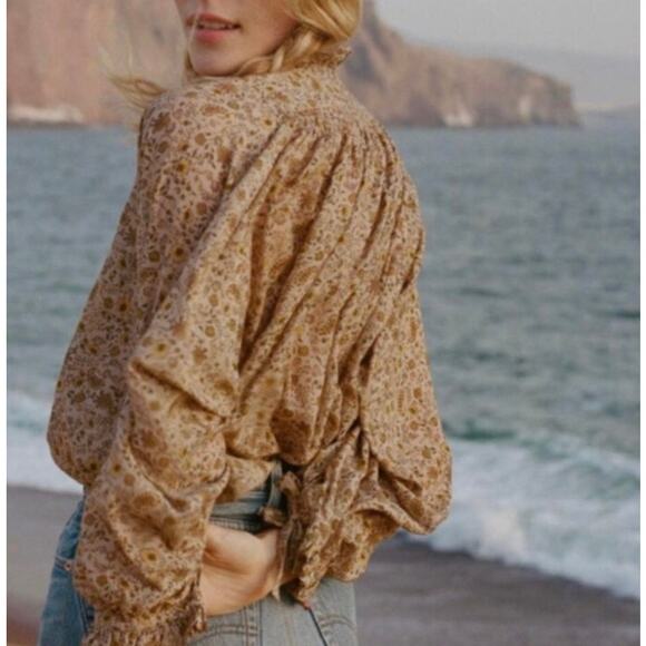 Doen Floral Blouse in Brown and Cream - Picture 3 of 10